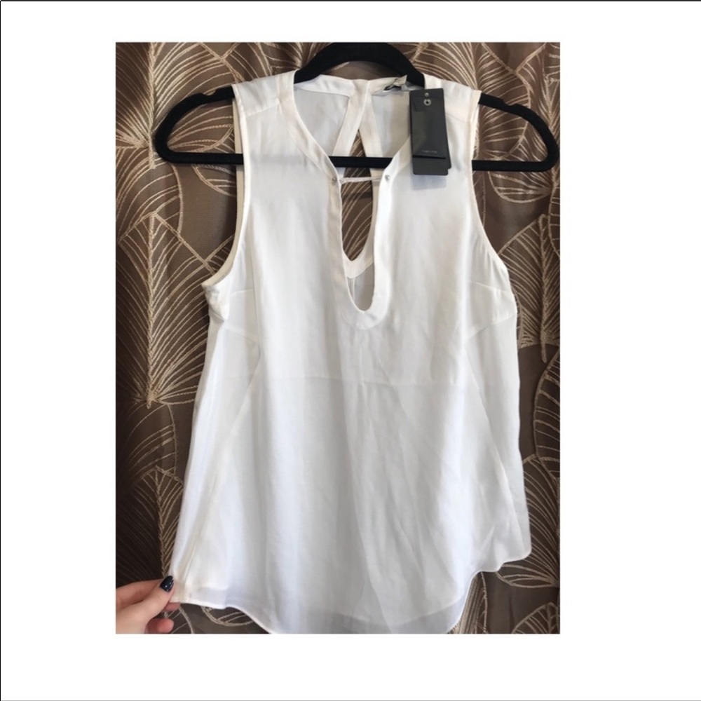 Guess top